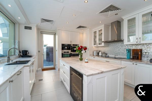 Fully Upgraded | Stunning Golf Views | 6 Beds