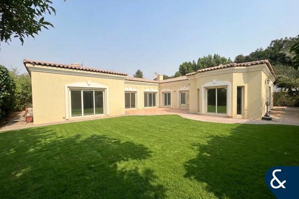 Exclusive | Vacant | Close to Gate/Pool