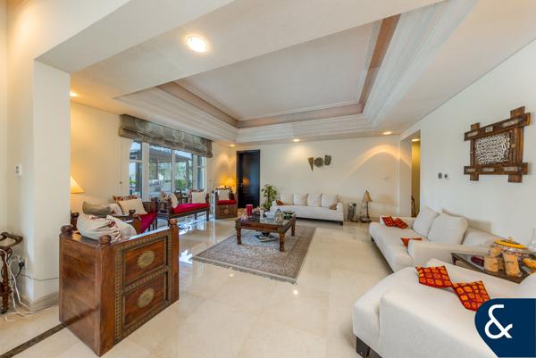 Golf Course Views | Upgraded | Five Bed C1