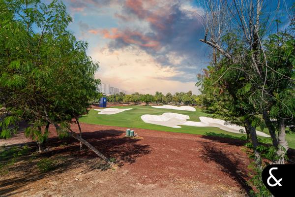 Exclusive Mansion overlooking Earth Golf Course