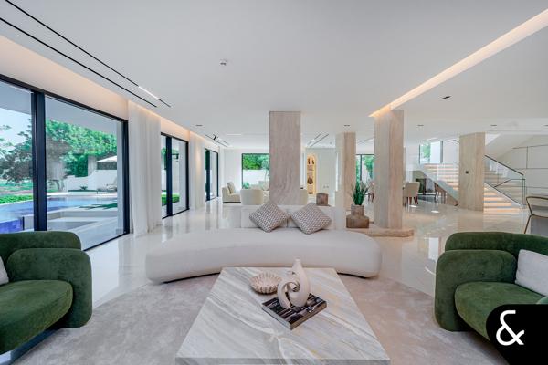 Exclusive Mansion overlooking Earth Golf Course