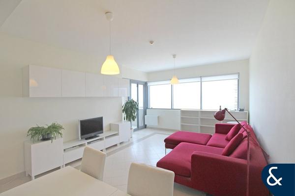 Vacant | Golf Course View | 1 Bed+Study