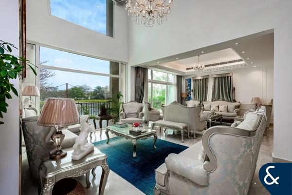 Full Lake View | Upgraded EF | 4 Beds