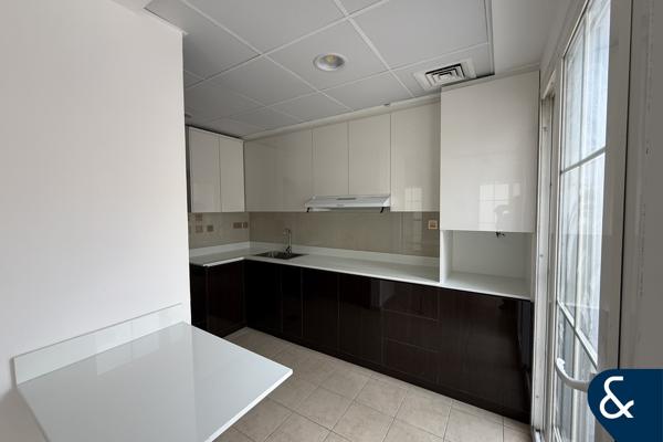 2 Bedrooms + Study | Upgraded | AVAILABLE NOW