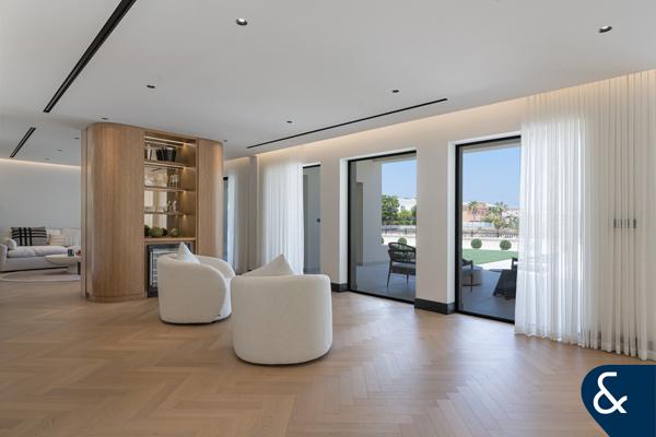 Amazing Golf View | Fully Upgraded | Huge Plot
