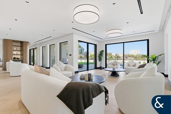 Amazing Golf View | Fully Upgraded | Huge Plot