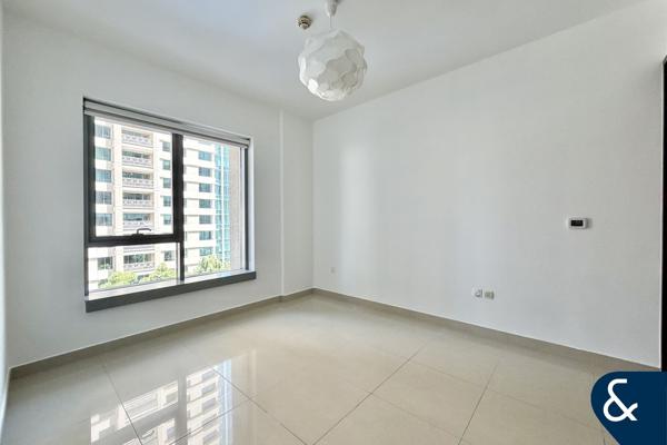Burj View | Unfurnished | Amazing Condition