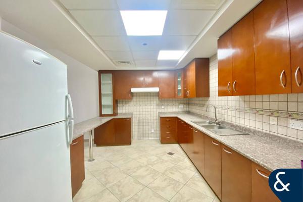 Garden Views | 3 Bedroom | Available March