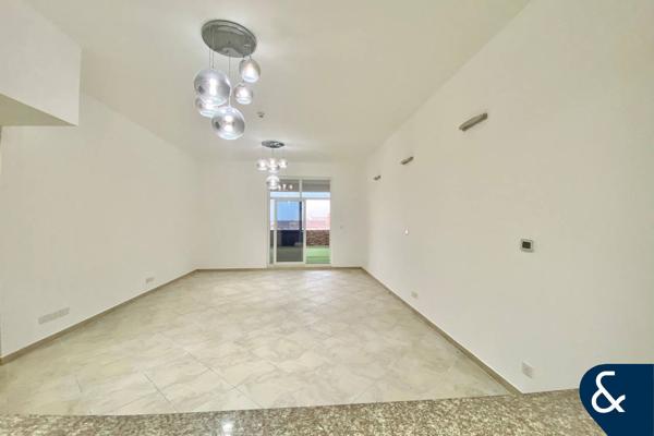 Garden Views | 3 Bedroom | Available March