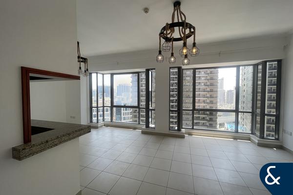 Large Layout | High Floor | Great Location