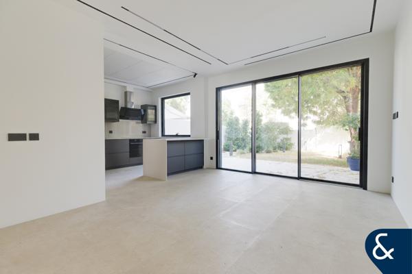 FULLY UPGRADED | BRAND NEW | BACK TO BACK 4M