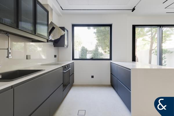 FULLY UPGRADED | BRAND NEW | BACK TO BACK 4M