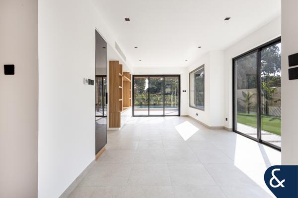 One of One | 4 bed Brand New | Full Lake View