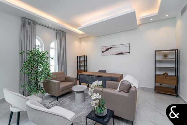 7 Bedrooms | Massive Plot | Vacant