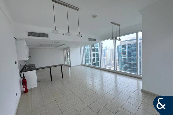 1 Bedroom | High Floor | Lake Views