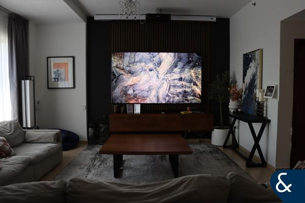 Three Bedrooms | Upgraded | Marina Views