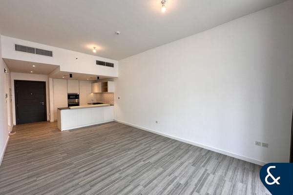 Vacant Now | Ellington 1 Bed | Large layout