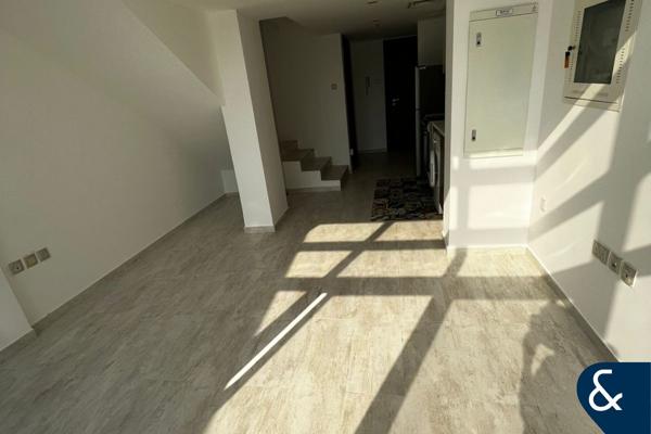 Modern | Open-Plan Living | Bright Space