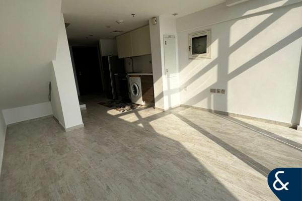 Modern | Open-Plan Living | Bright Space