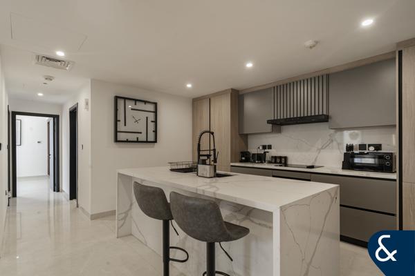 Fully Upgraded | Vacant | Marina View