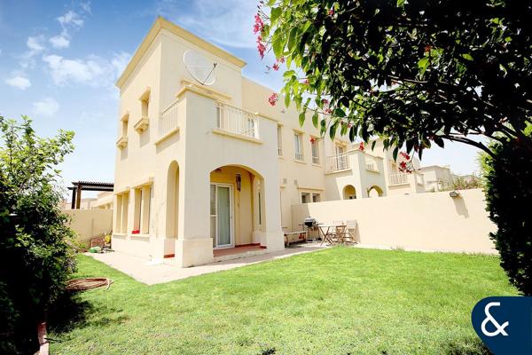 Private Location | Single Row | Near Park
