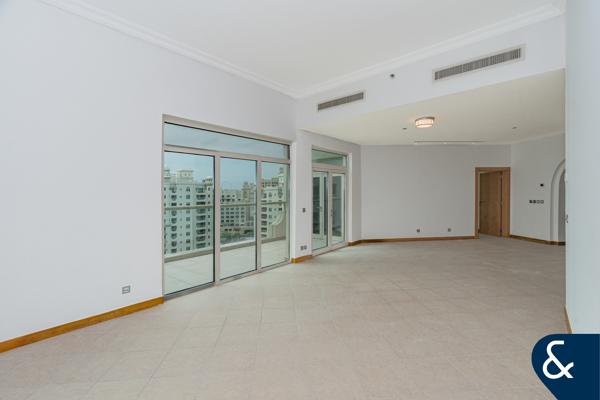 3+ Maids | High Floor | Stunning Sea Views