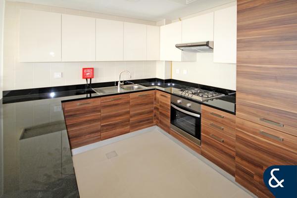 Marina View | Large Balcony | One Bedroom