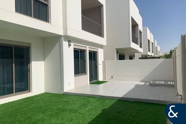 Opposite Pool & Park | 4 Bed Plus Maids | VOT