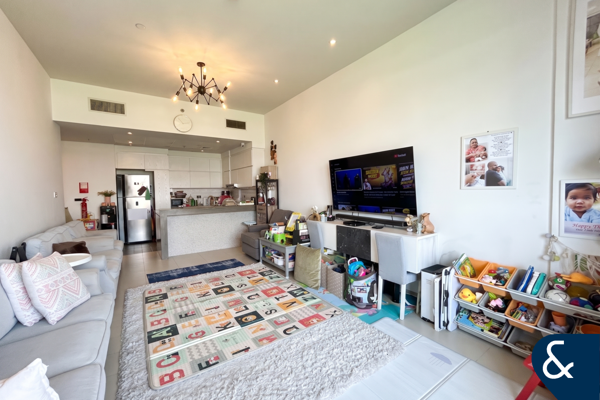 Two Bedroom I Park View I Vacant On Transfer