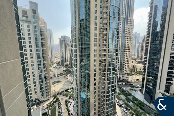 Large Layout | Blvd Facing | Walk in Closet