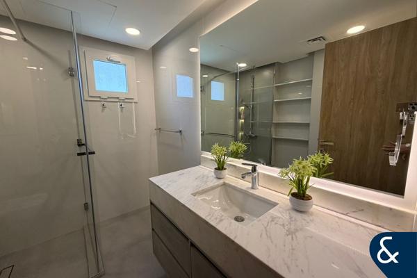 HUGE PRICE DROP | Upgraded | Private Pool