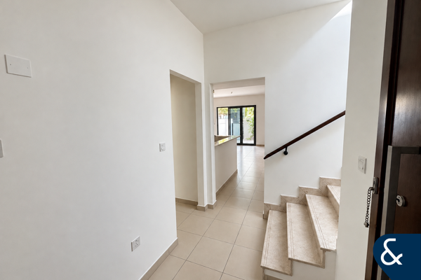 Single Row | Family Friendly | 4 Bed + Maids
