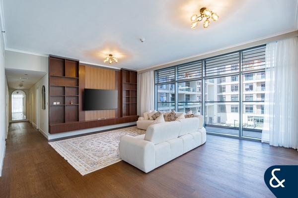 Pool view | 3 Beds | Vacant | Furnished