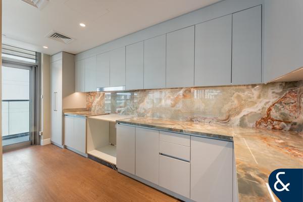 Pool view | 3 Beds | Vacant | Furnished