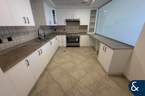 High Floor | Upgraded | Maids + Storage