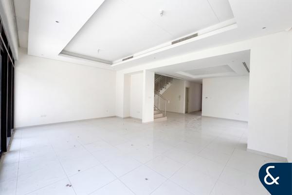 Single row THL | Next to Park | Big Plot