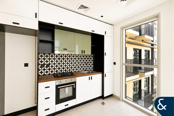 Corner unit | 1 bedroom | Vacant Now