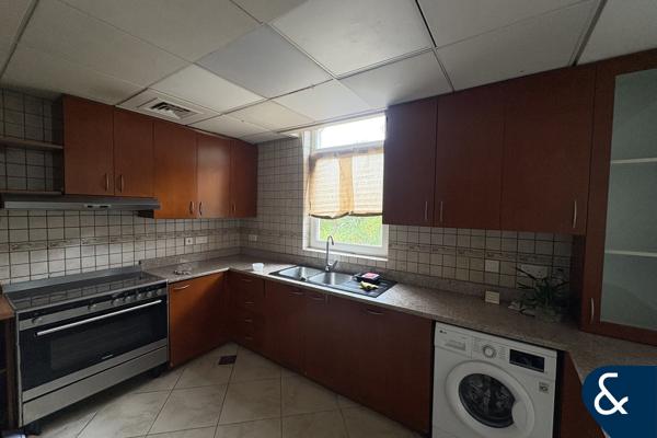 Ground Floor | 12 Cheques | Spacious Layout