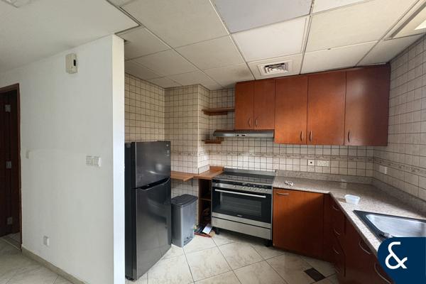 Ground Floor | 12 Cheques | Spacious Layout