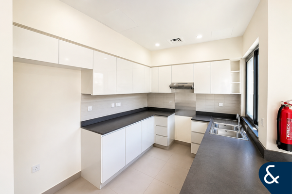 Single Row | Type 2E | 4 Bedroom Plus Maid