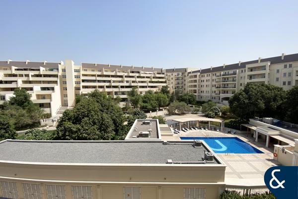 Pool View |Spacious Studio | Full Appliances
