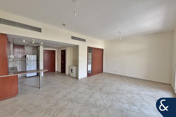 Pool View |Spacious Studio | Full Appliances