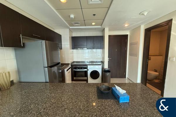 Marina Views | 1 Bedroom | Furnished | Vacant