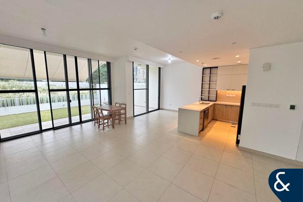 3 Beds | Semi Furnished I Vacant I Golf View