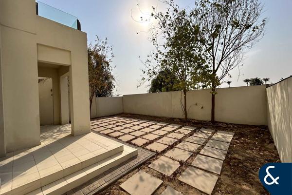 Single Row | Prime Location | Vacant Now