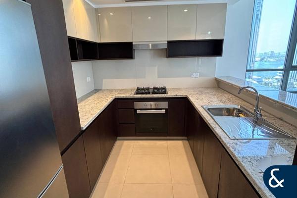 Largest 1-Bed | Closed Kitchen | Vacant Soon