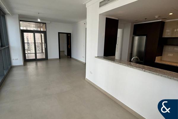 Largest 1-Bed | Closed Kitchen | Vacant Soon