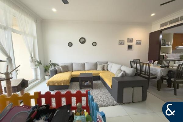 Two Bedroom I Large Unit I Vacant Now