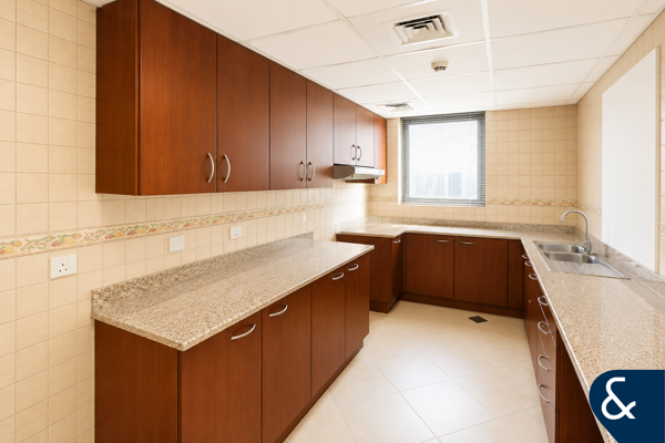 3 Bedrooms | Bright Open layout | 4 Baths
