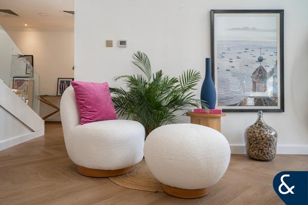 Elegant 4BR | Upgraded | Pool | Skyline Views